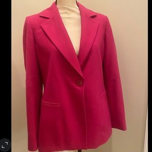 Woman’s hot pink blazer